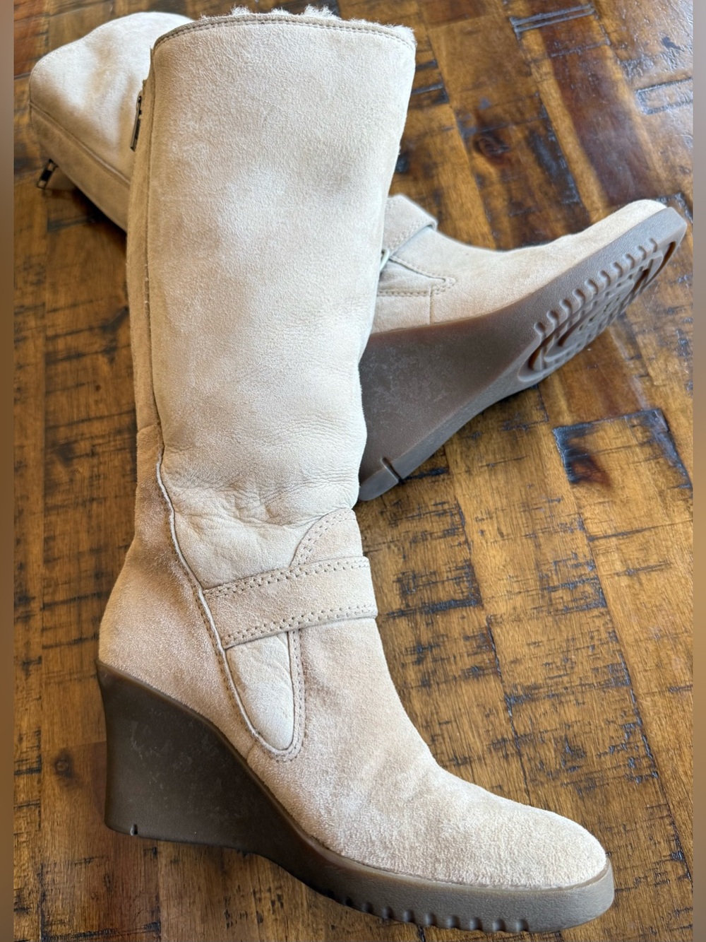 UGG Australia Wedge Boots Foldover Suede Leather  Cream Womens 6